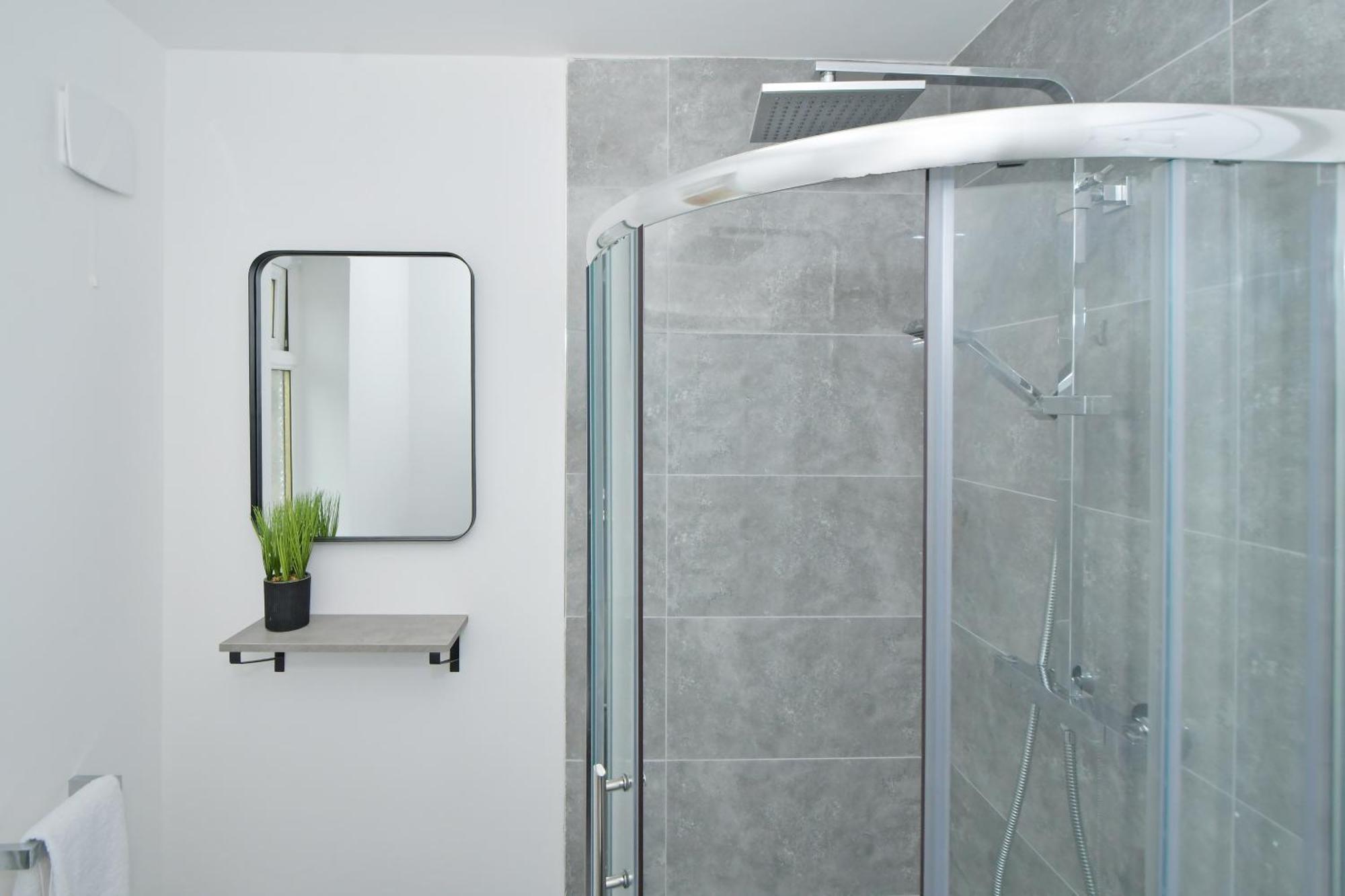 Sapphire Apartments By Yourstays - Luxury 2 Bedroom Apartments In Crewe Exterior foto