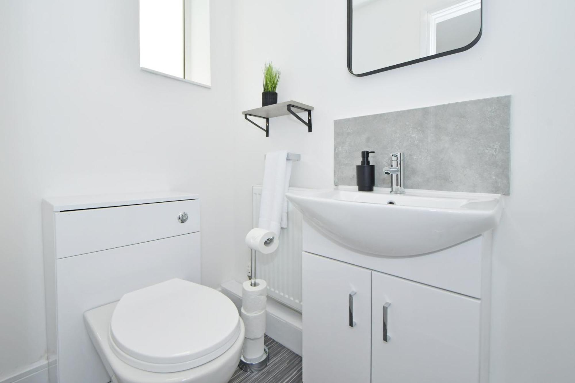 Sapphire Apartments By Yourstays - Luxury 2 Bedroom Apartments In Crewe Exterior foto